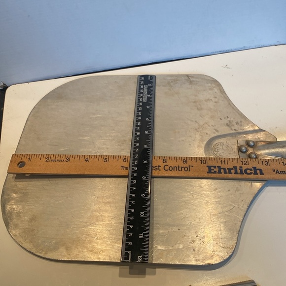 Vintage American Metalcraft Inc. 25-1/2” long Aluminum Pizza Peel - Picture 2 of 2